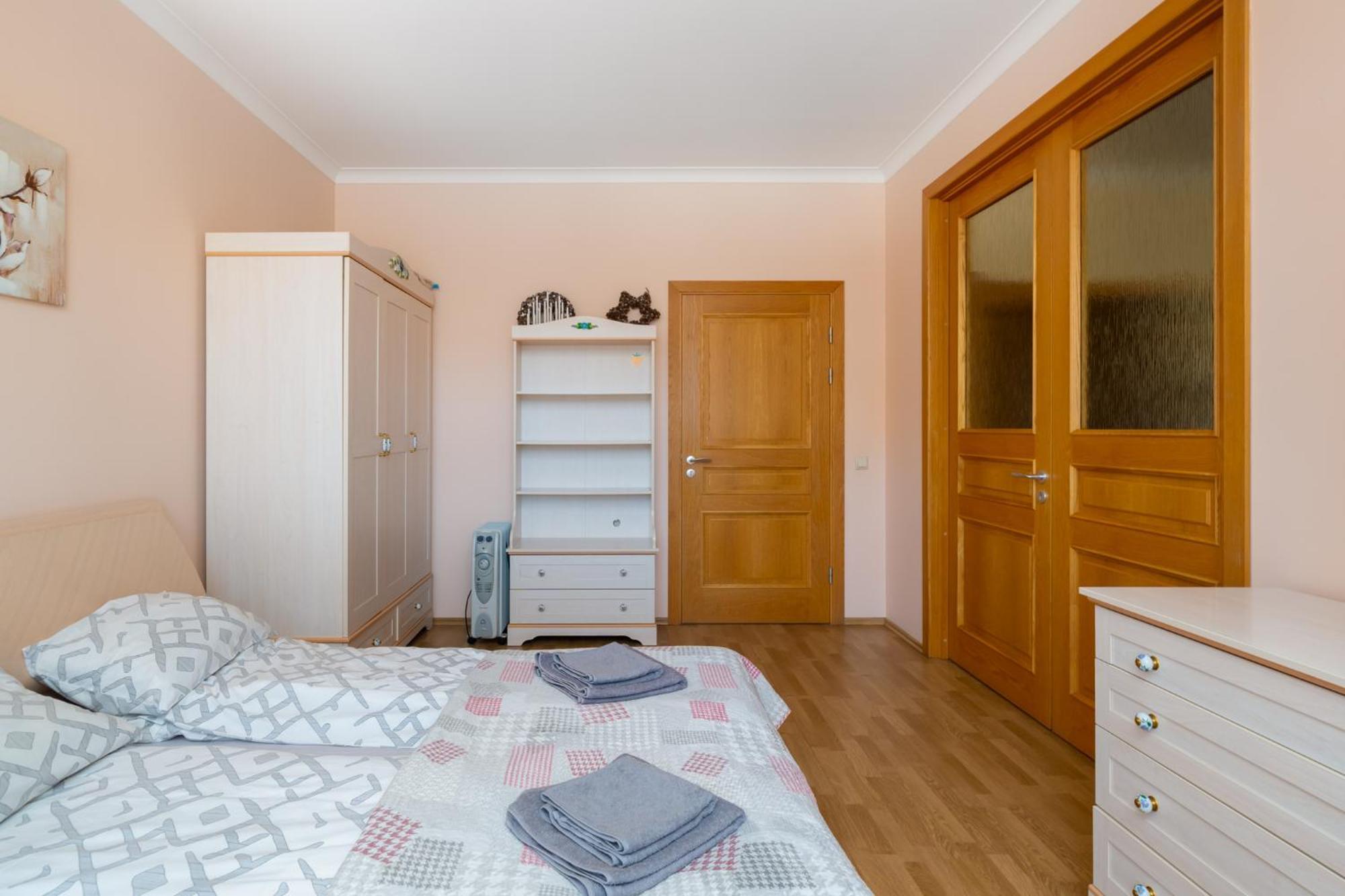 Large 3br With Balcony 5 Min To Old Town By Tram Riga